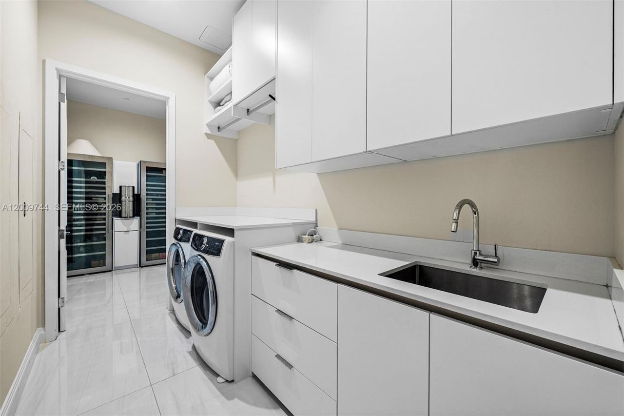 10201 Collins Ave , Unit UPH2803, Bal Harbour, FL 33154 Photo