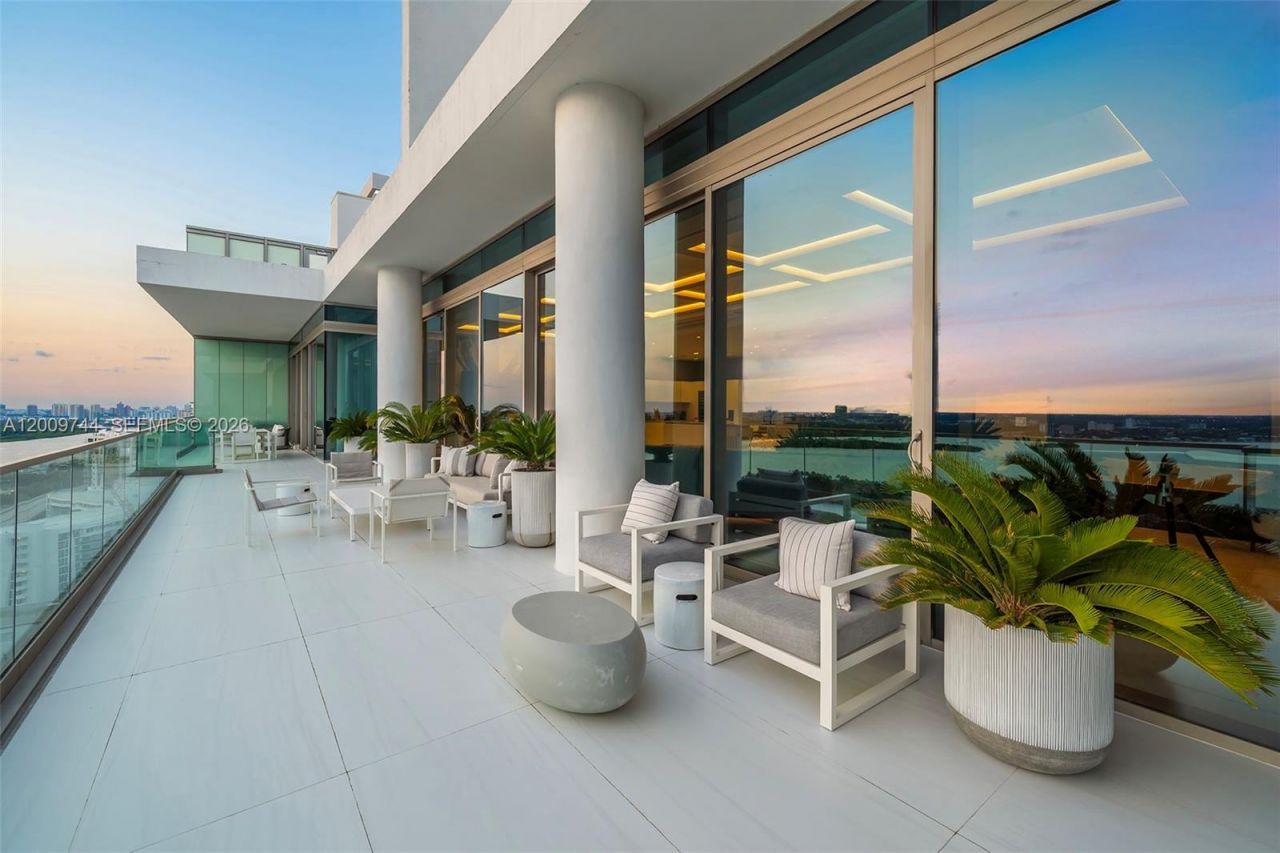 10201 Collins Ave , Unit UPH2803, Bal Harbour, FL 33154 Photo