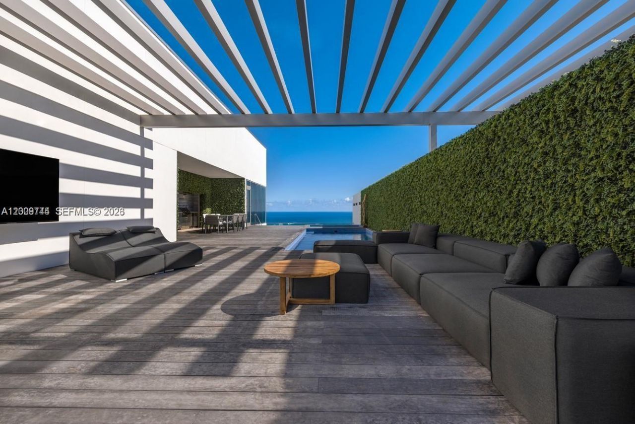 10201 Collins Ave , Unit UPH2803, Bal Harbour, FL 33154 Photo