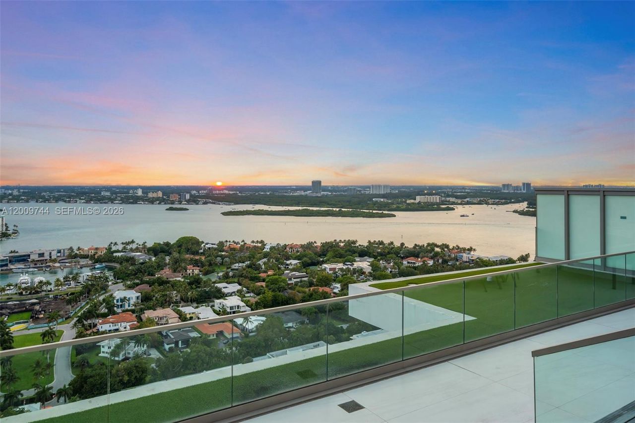 10201 Collins Ave , Unit UPH2803, Bal Harbour, FL 33154 Photo