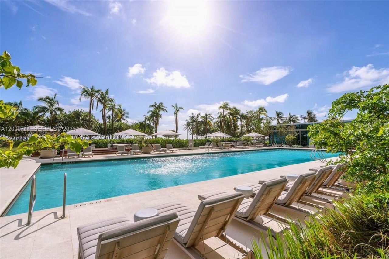 10201 Collins Ave , Unit UPH2803, Bal Harbour, FL 33154 Photo