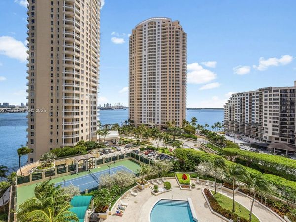 888 Brickell Key Dr, Unit 1207, Miami, FL 33131