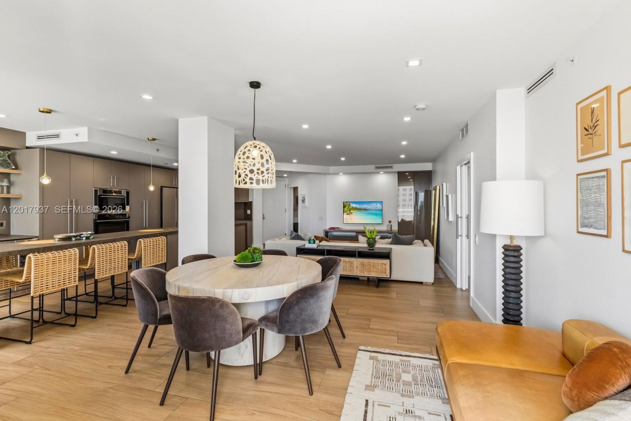 888 Brickell Key Dr , Unit 1207, Miami, FL 33131 Photo