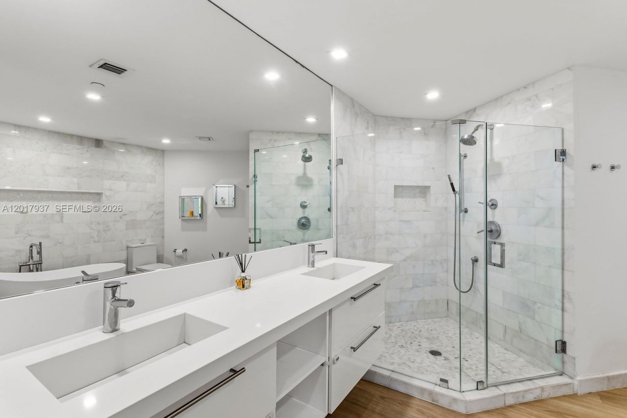 888 Brickell Key Dr , Unit 1207, Miami, FL 33131 Photo