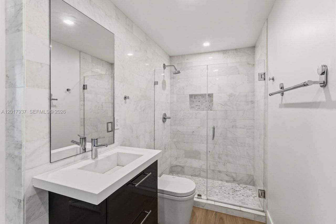 888 Brickell Key Dr , Unit 1207, Miami, FL 33131 Photo