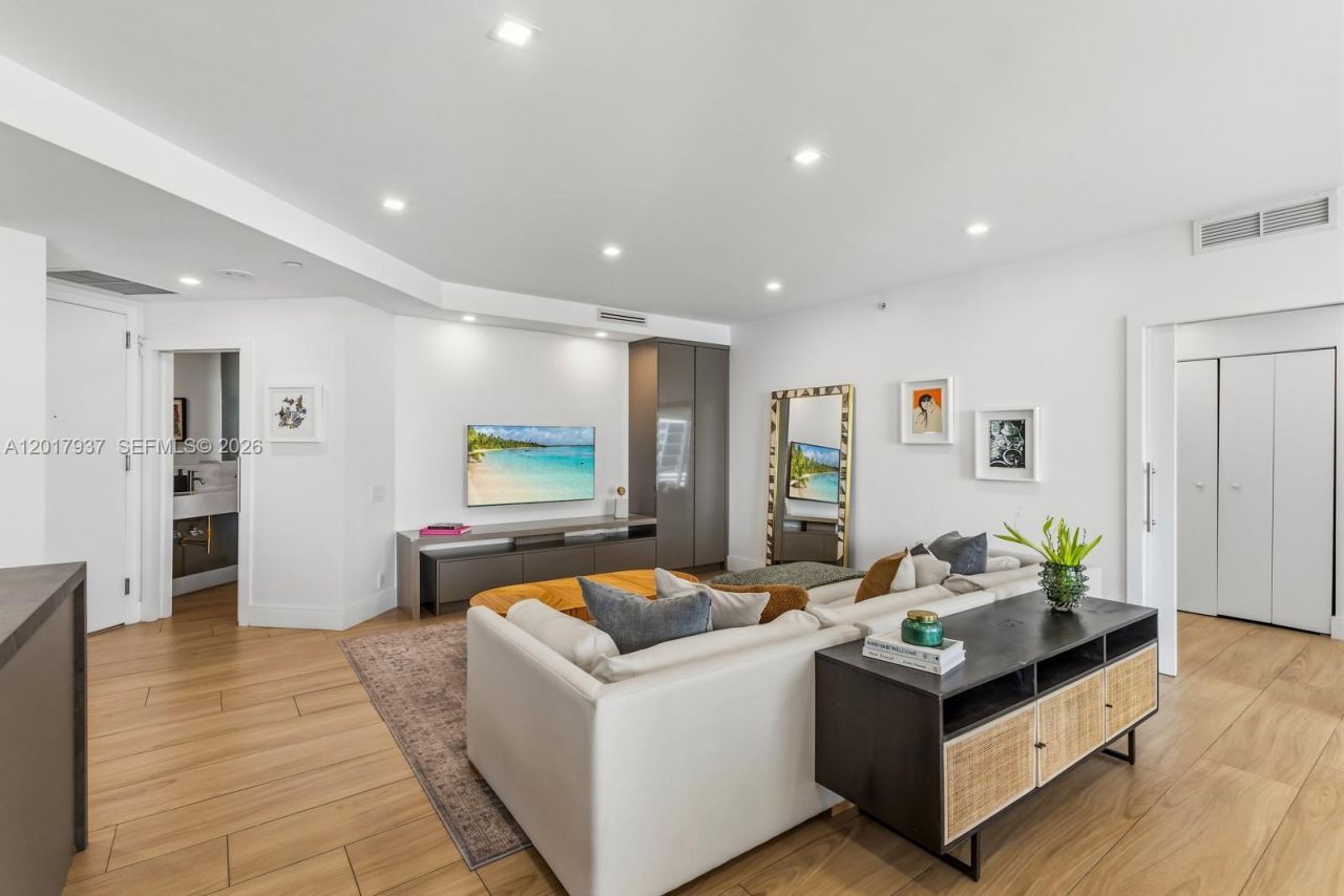 888 Brickell Key Dr, Unit 1207, Miami, FL 33131 Photo