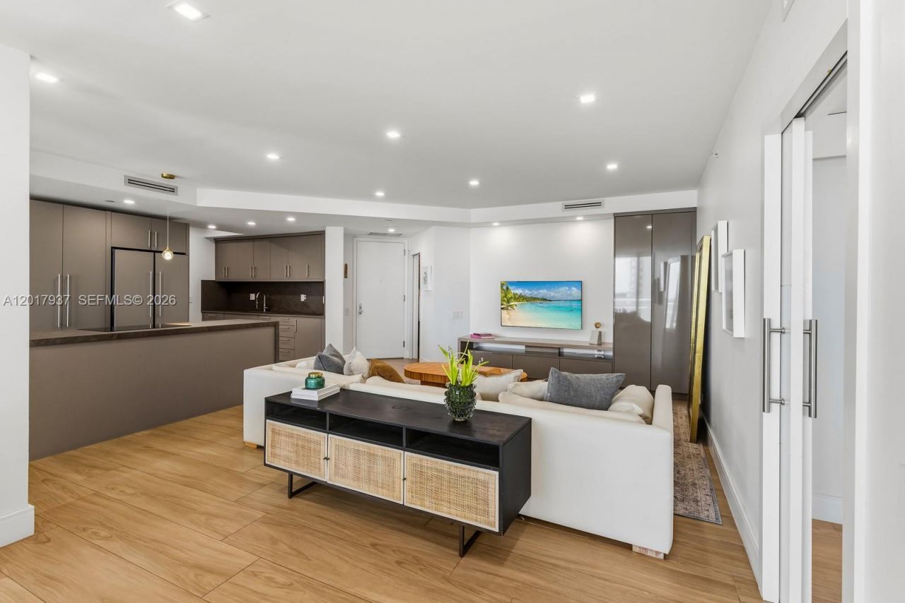 888 Brickell Key Dr , Unit 1207, Miami, FL 33131 Photo
