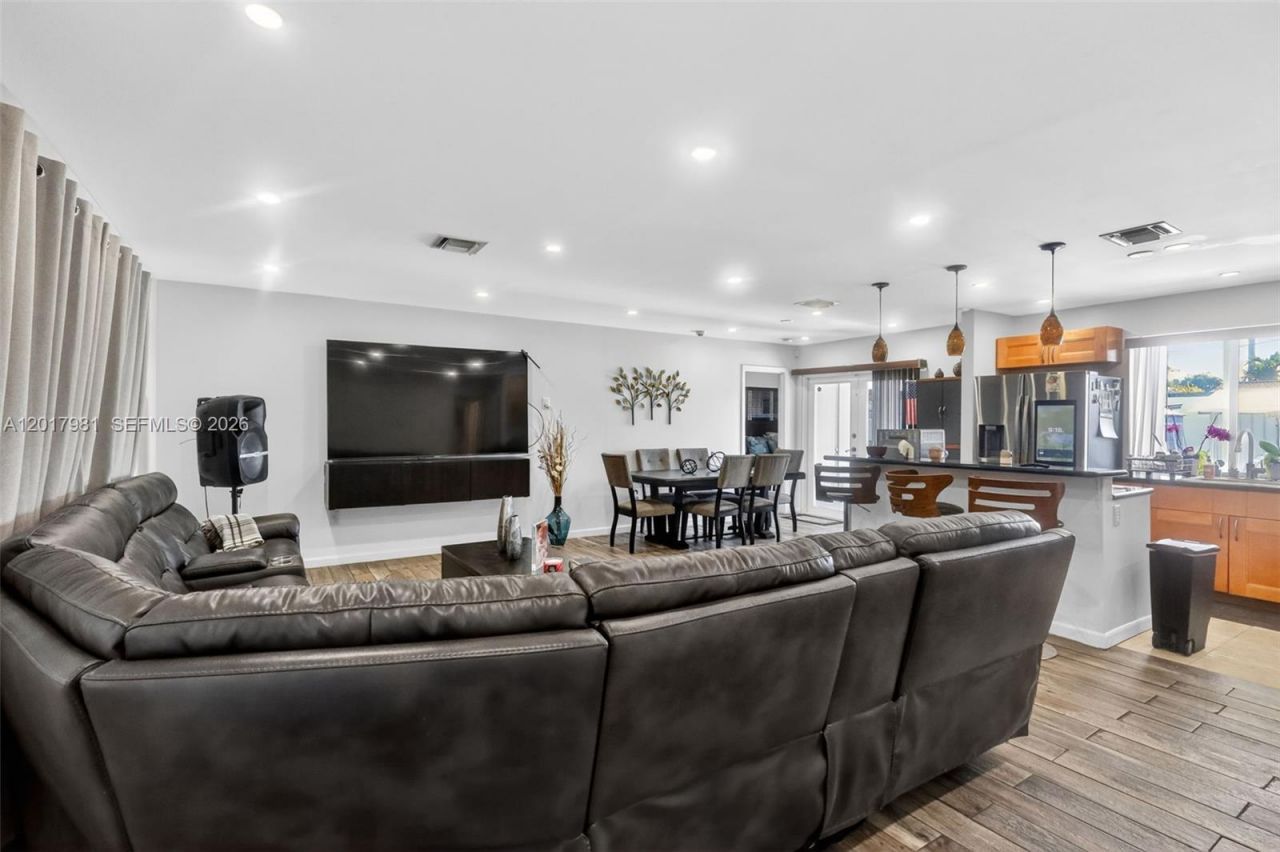 2625 Utopia Dr, Miramar, FL 33023 Photo