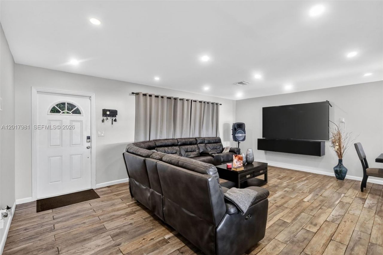 2625 Utopia Dr, Miramar, FL 33023 Photo