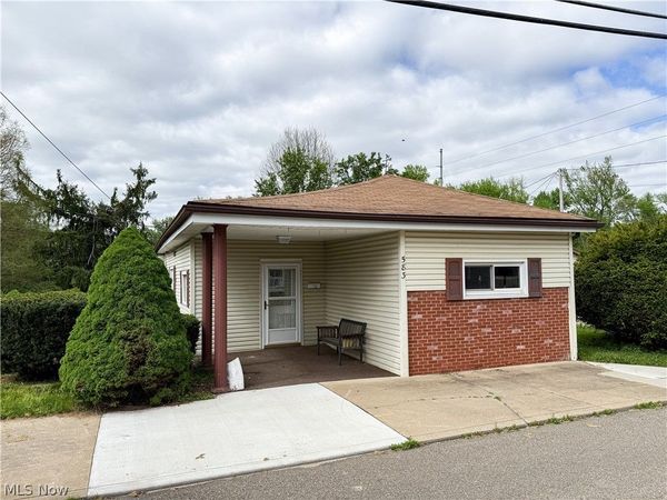 583 E 1st Street , Uhrichsville, OH 44683