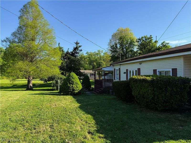 583 E 1st Street, Uhrichsville, OH 44683 Photo 2