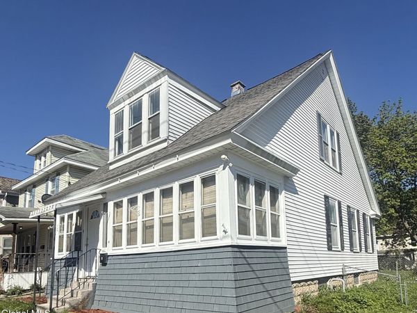 4 Yale Street, Schenectady, NY 12304