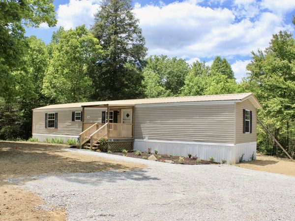 379 Utah Rd , Beersheba Springs, TN 37305