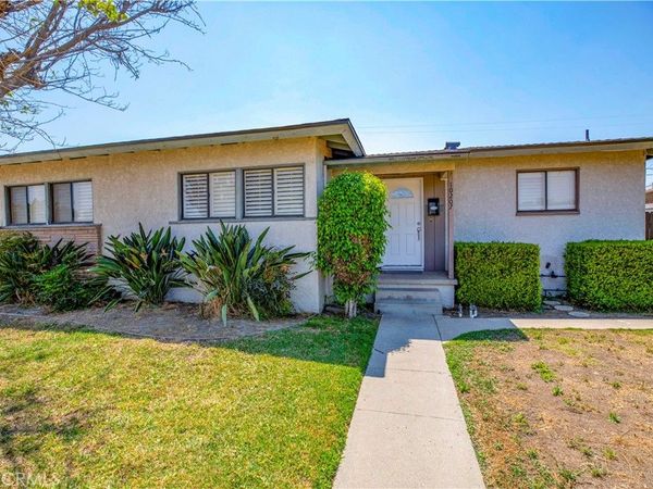 10207 Collett Ave, North Hills, CA 91343
