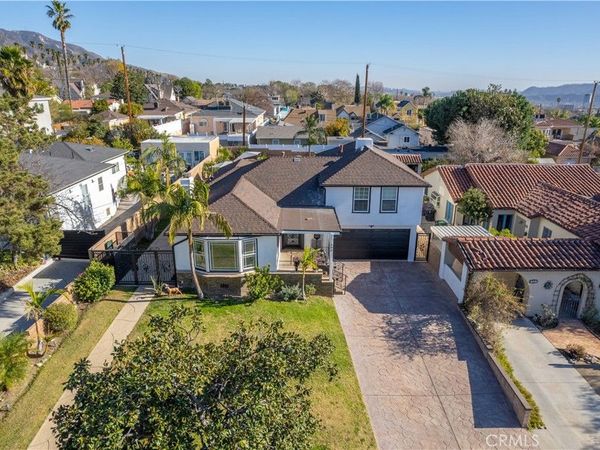 902 E WALNUT Avenue, Burbank, CA 91501
