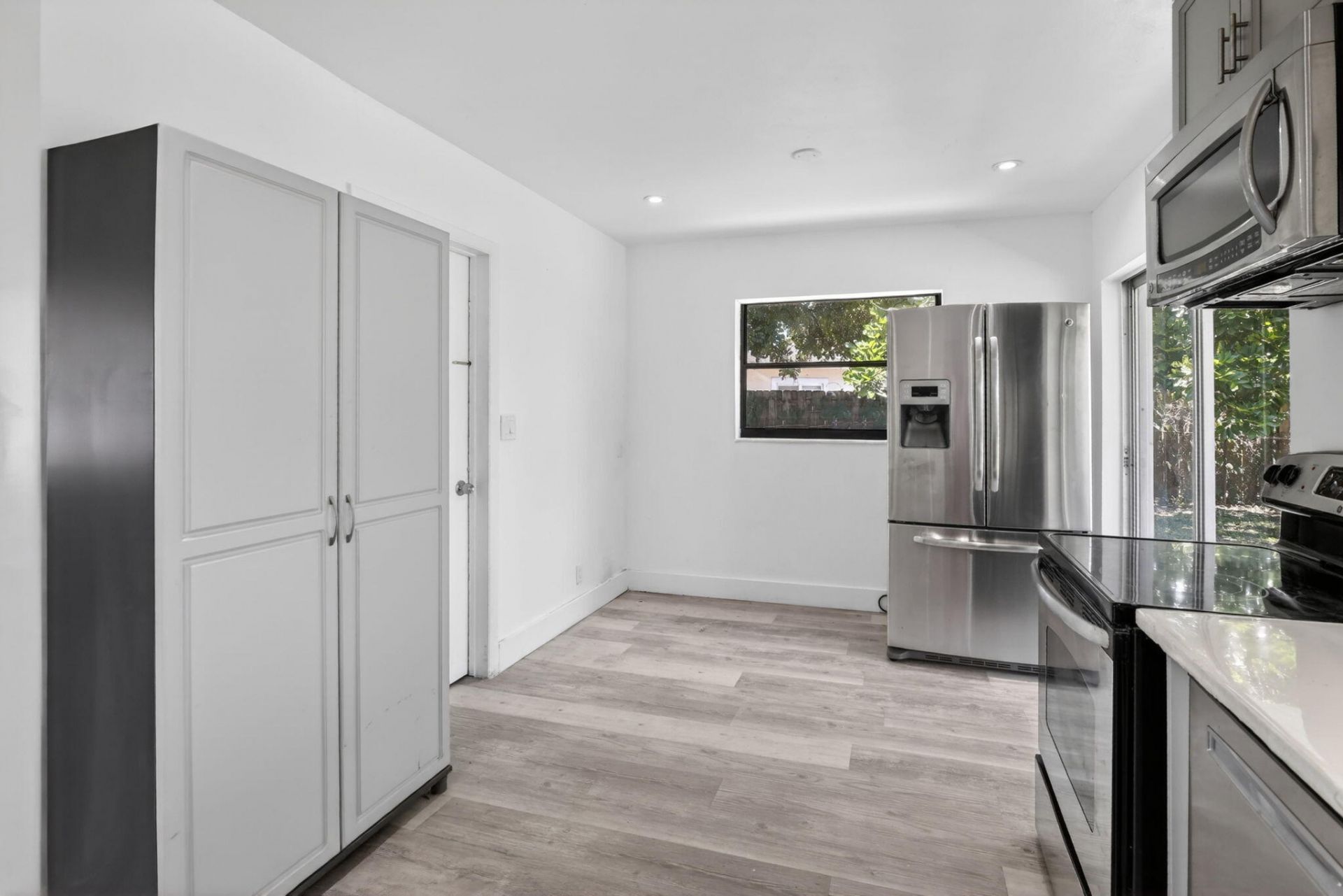 5804 NW 14th Street, Sunrise, FL 33313 Photo
