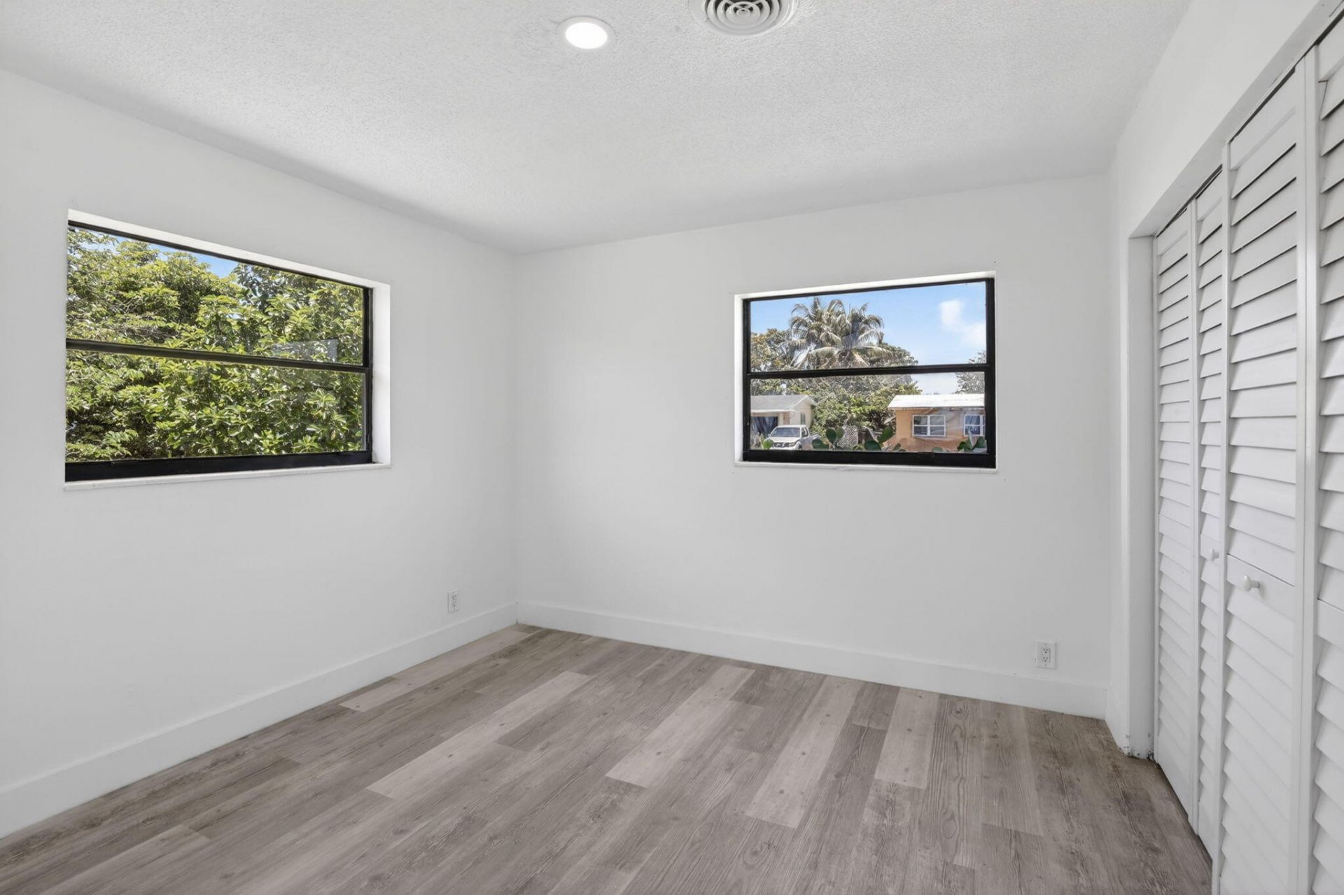 5804 NW 14th Street, Sunrise, FL 33313 Photo