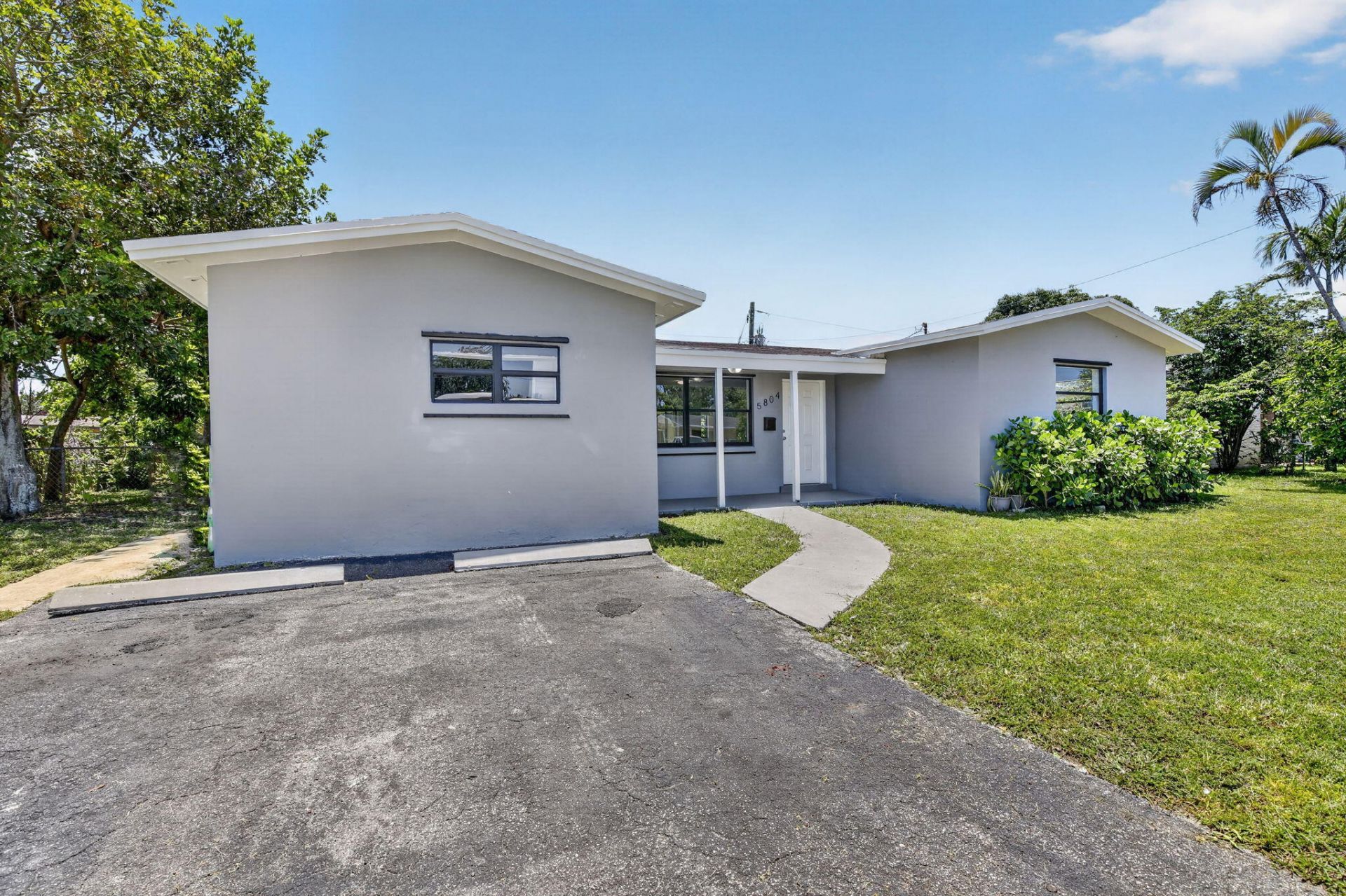 5804 NW 14th Street, Sunrise, FL 33313 Photo