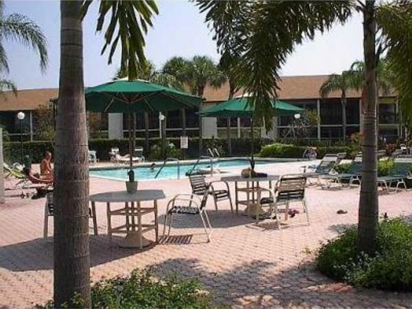 2307 SW 15th Street SW, Unit 1, Deerfield Beach, FL 33442