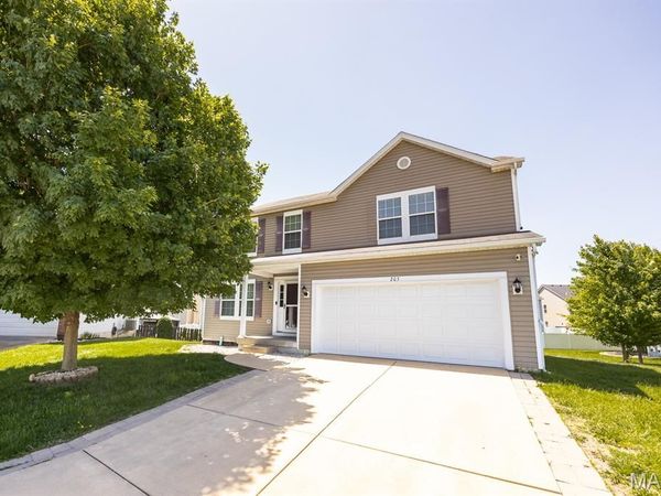 205 Greenleaf Circle, Belleville, IL 62221