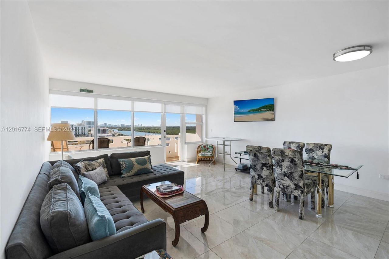 3111 N Ocean Dr , Unit 1110, Hollywood, FL 33019 Photo