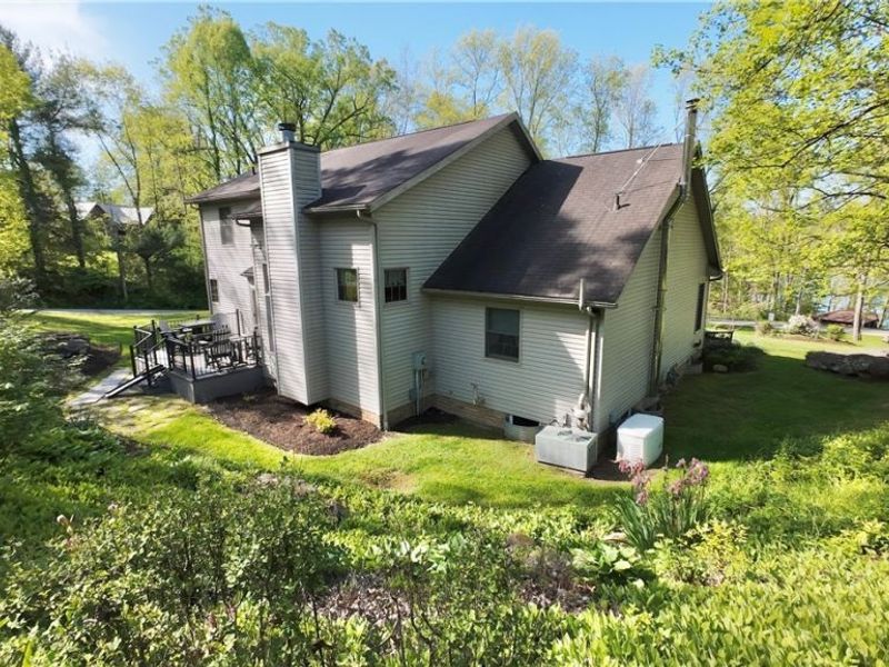 7714 Lucerne Dr, Millersburg, OH 44654 Photo 4