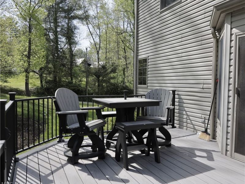 7714 Lucerne Dr, Millersburg, OH 44654 Photo 7