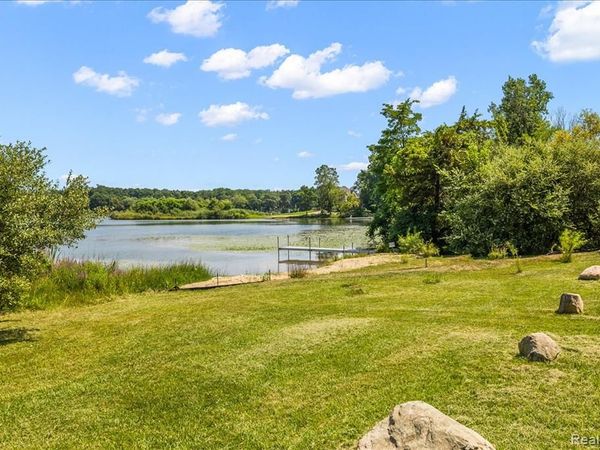 2770 Bogie Lake Road , White Lake Twp, MI 48386