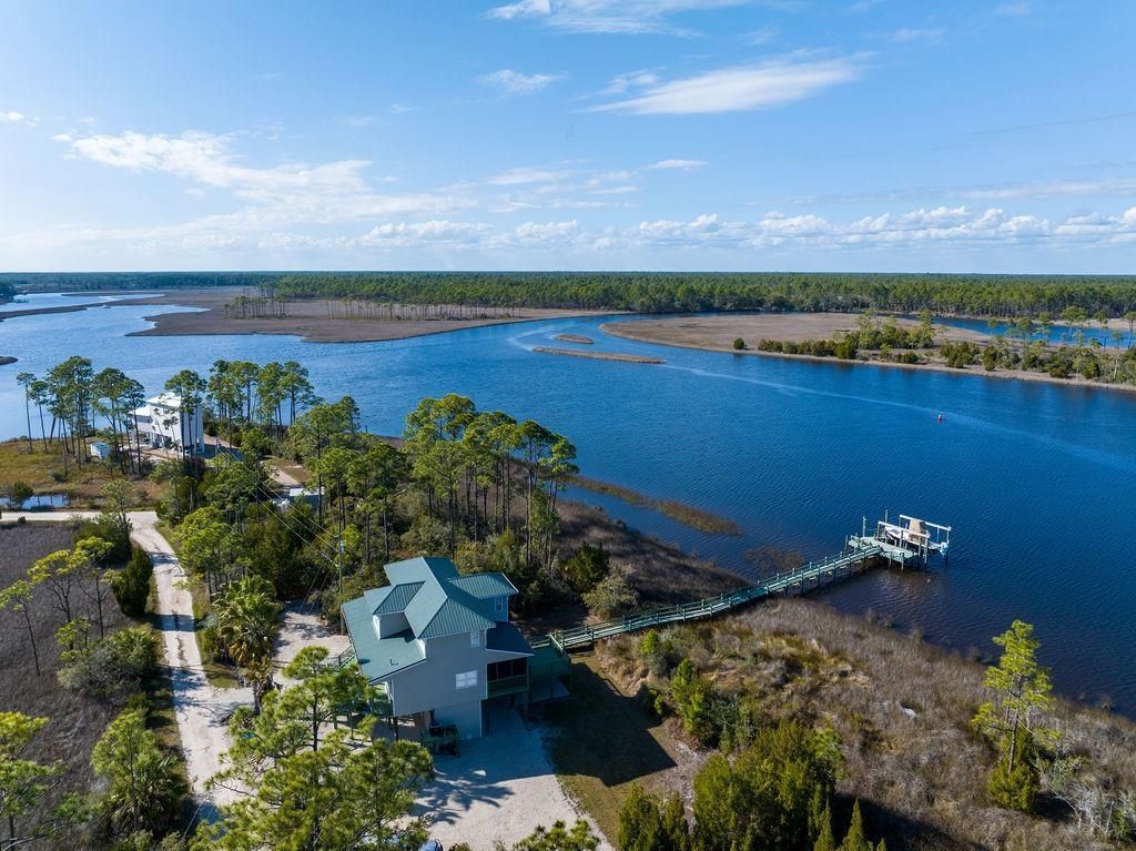 588 River Road, Carrabelle, FL 32322 Photo