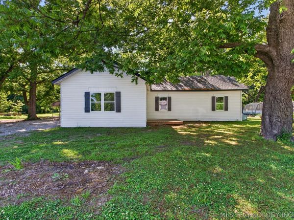 228 S Edith Street , Pryor, OK 74361