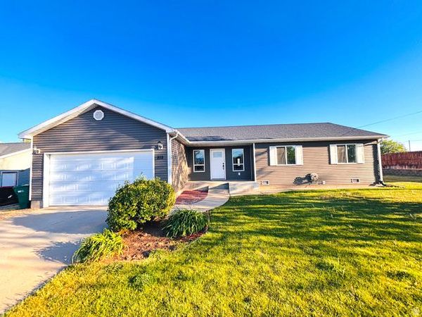 212 E 500 S, Blanding, UT 84511