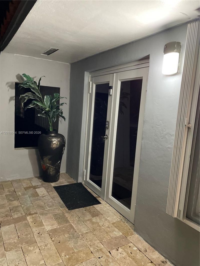 9260 SW 164th St , Palmetto Bay, FL 33157 Photo
