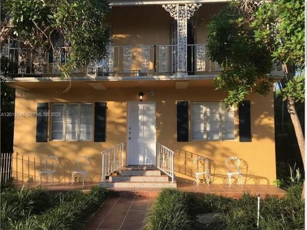 23 Majorca Ave, Unit 1, Coral Gables, FL 33134