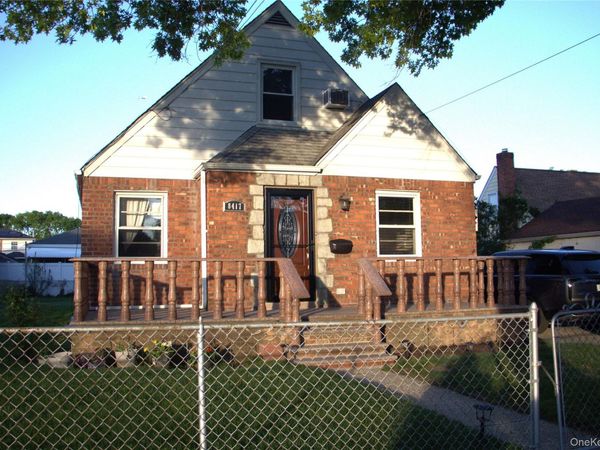 8417 264th Street, Floral Park, NY 11001