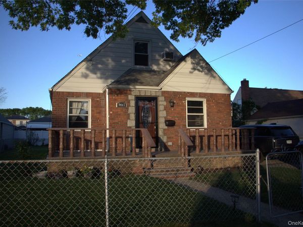 8417 264th Street, Floral Park, NY 11001
