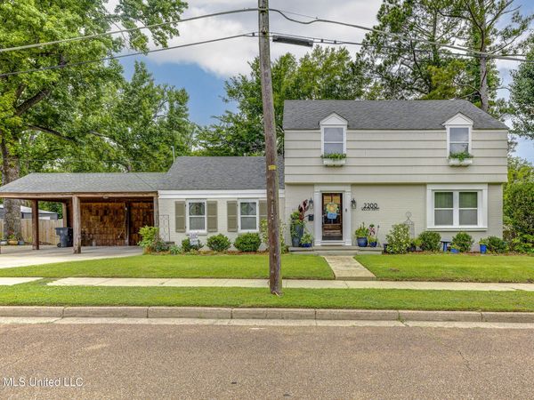 2200 Wilson Street, Vicksburg, MS 39180
