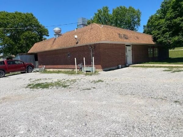 120 E Newton Street , Mansfield, MO 65704