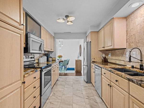 2525 Shore DRIVE, Unit 14C, Milwaukee, WI 53207