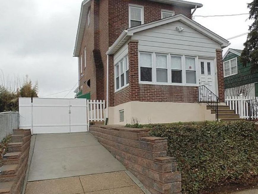 2124 Borbeck Avenue, Philadelphia, PA 19152 Main Photo