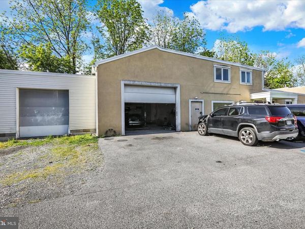 2125 PORTLAND, READING, PA 19609
