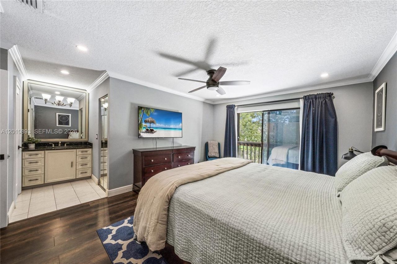 1140 NW 99th Ave , Unit 70, Pembroke Pines, FL 33024 Photo