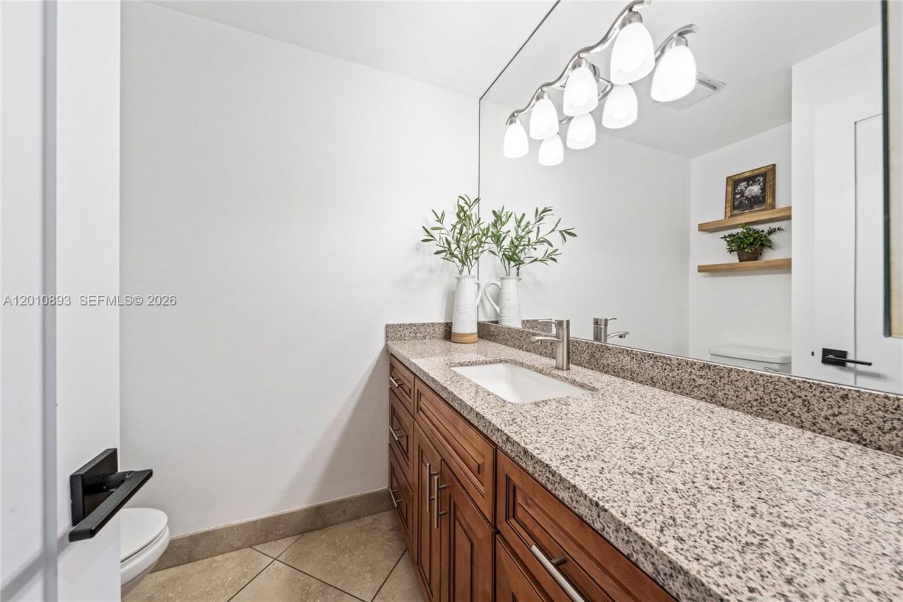 1140 NW 99th Ave , Unit 70, Pembroke Pines, FL 33024 Photo