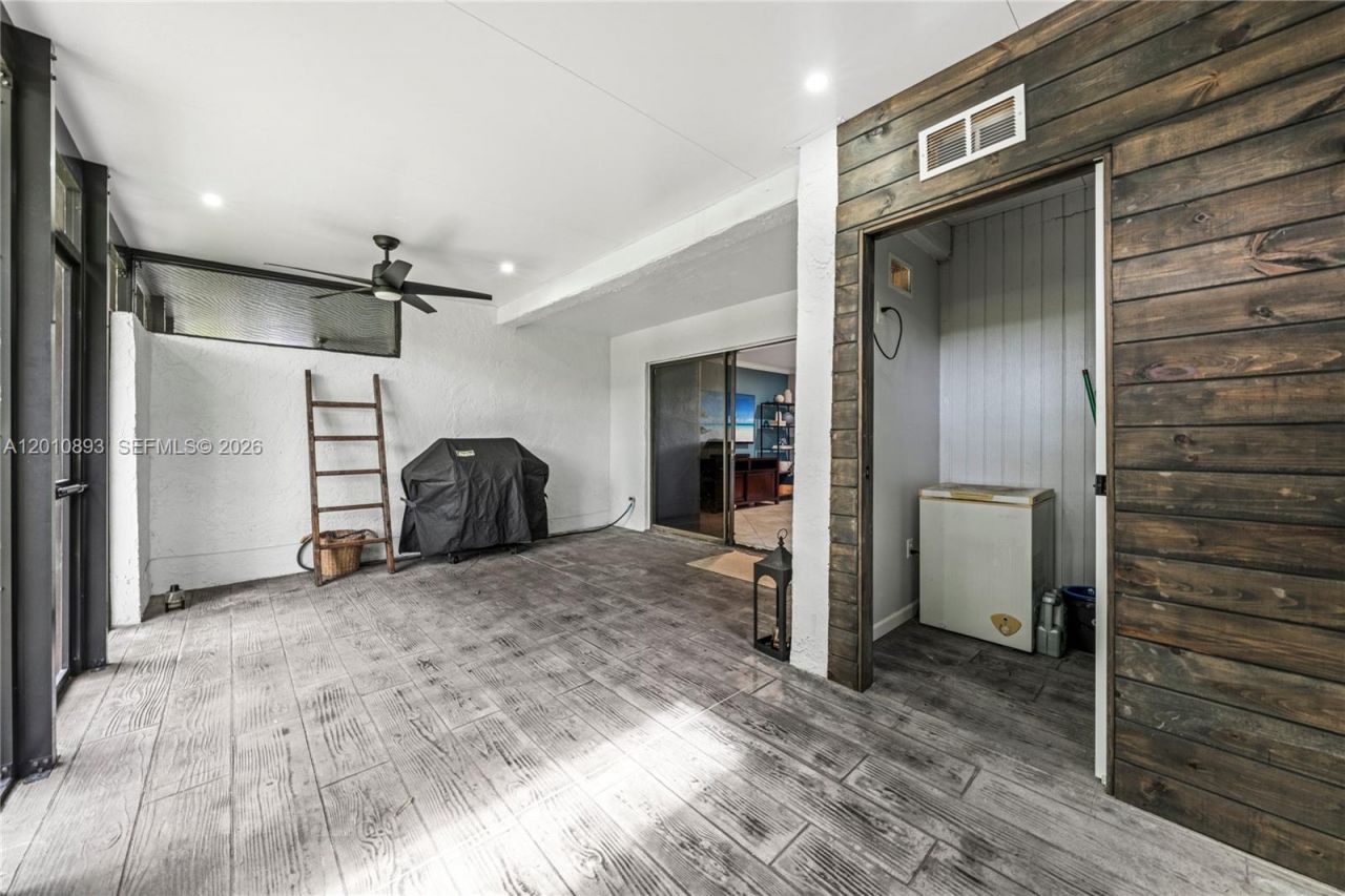 1140 NW 99th Ave , Unit 70, Pembroke Pines, FL 33024 Photo