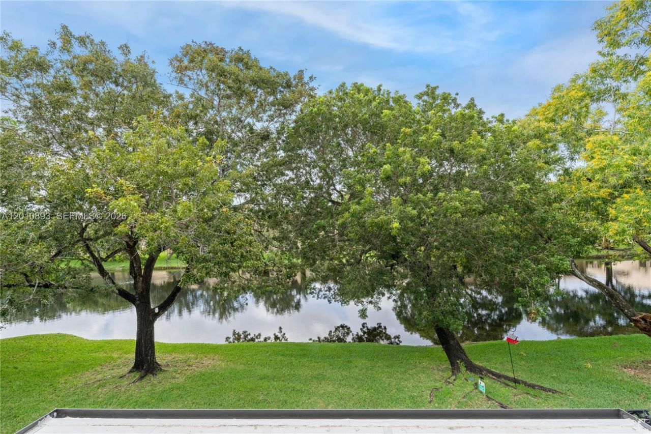 1140 NW 99th Ave , Unit 70, Pembroke Pines, FL 33024 Photo