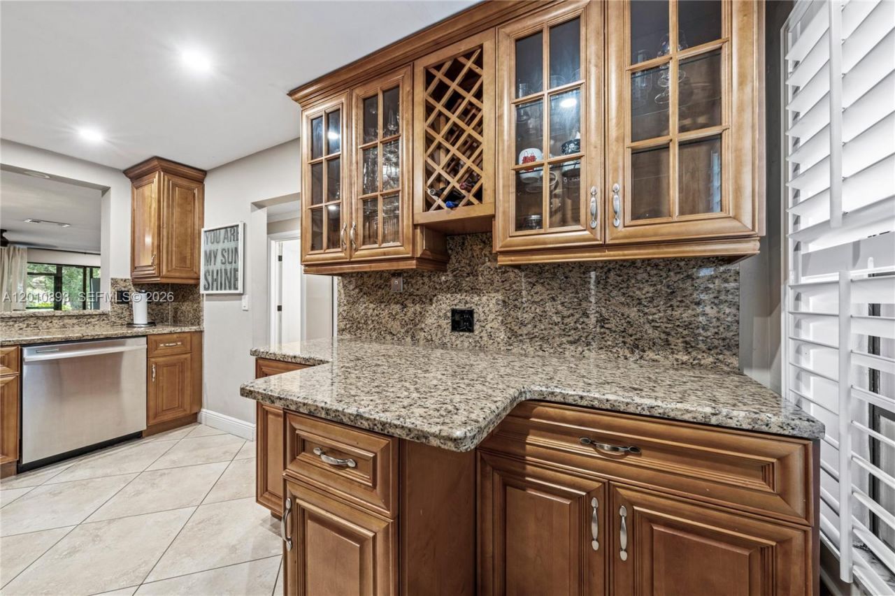 1140 NW 99th Ave , Unit 70, Pembroke Pines, FL 33024 Photo