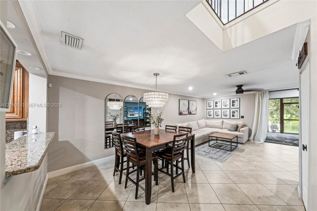 1140 NW 99th Ave , Unit 70, Pembroke Pines, FL 33024 Photo
