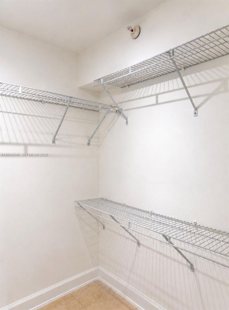 555 NE 30th St , Unit 404, Miami, FL 33137 Photo