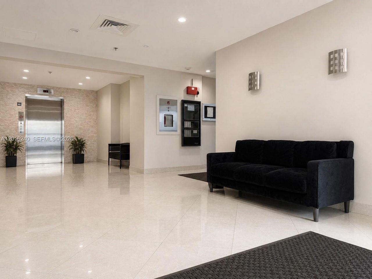 555 NE 30th St , Unit 404, Miami, FL 33137 Photo