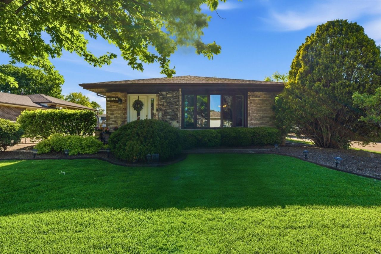 18024 65th Avenue, Tinley Park, IL 60477 Main Photo
