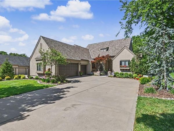 15212 Linden Street, Leawood, KS 66224